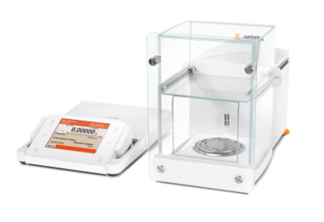Manual mass comparator balance